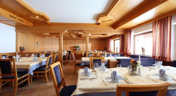 קירשברג אין טירול Hotel Taxacher מראה חיצוני תמונה