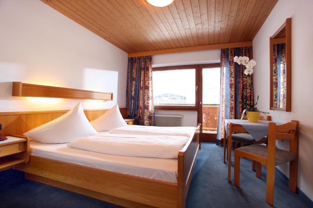 קירשברג אין טירול Hotel Taxacher חדר תמונה